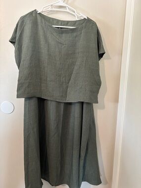 New green shirt and skirt set